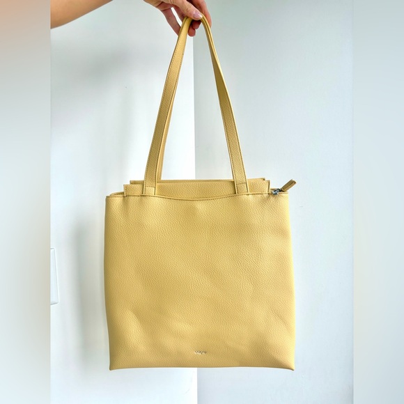Colab Handbags - Springy Yellow Tote Bag 🌼🐝